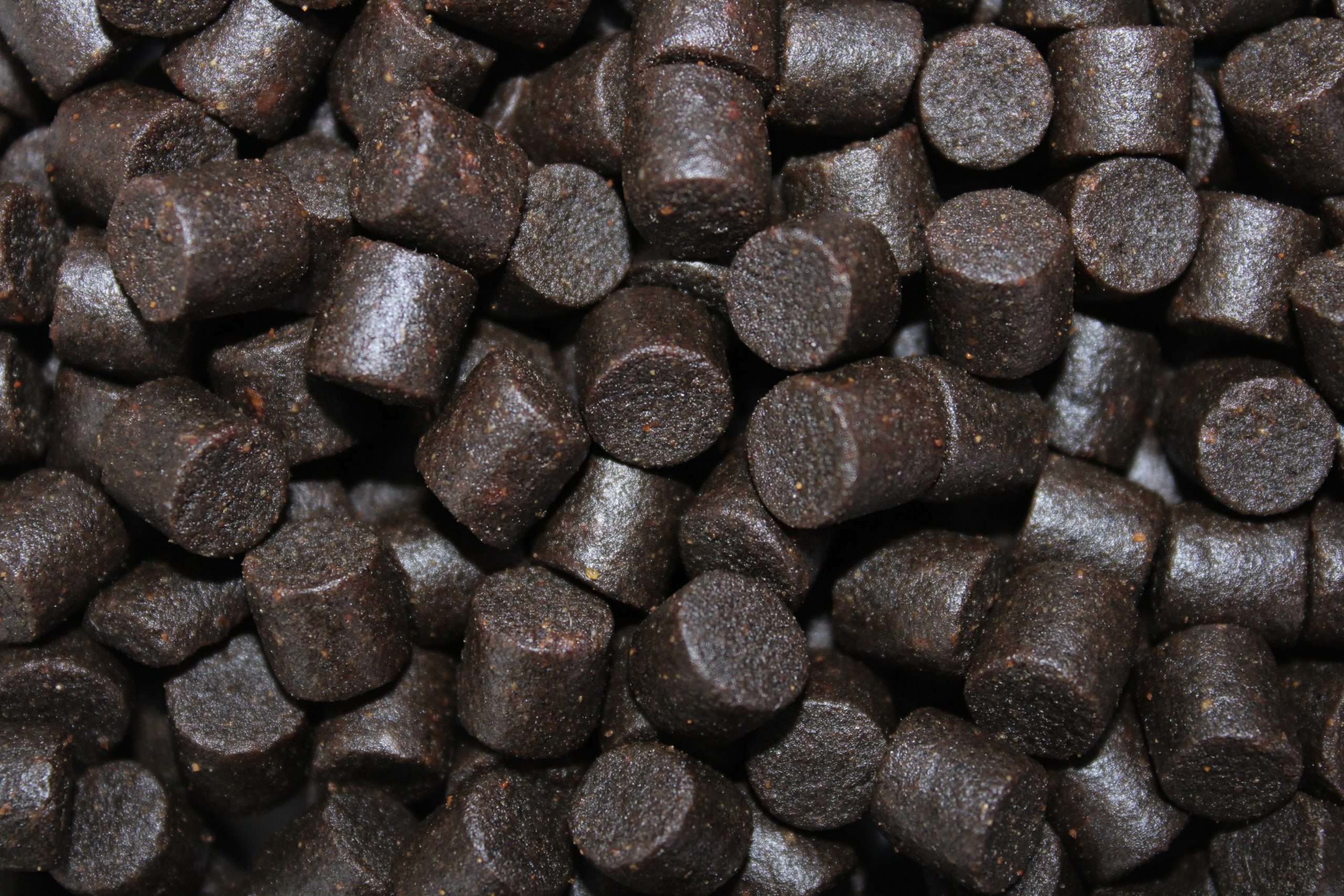 PELLETS BLACK HALLIBUT 900GR PRO ELITE BAITS - Imagen 3